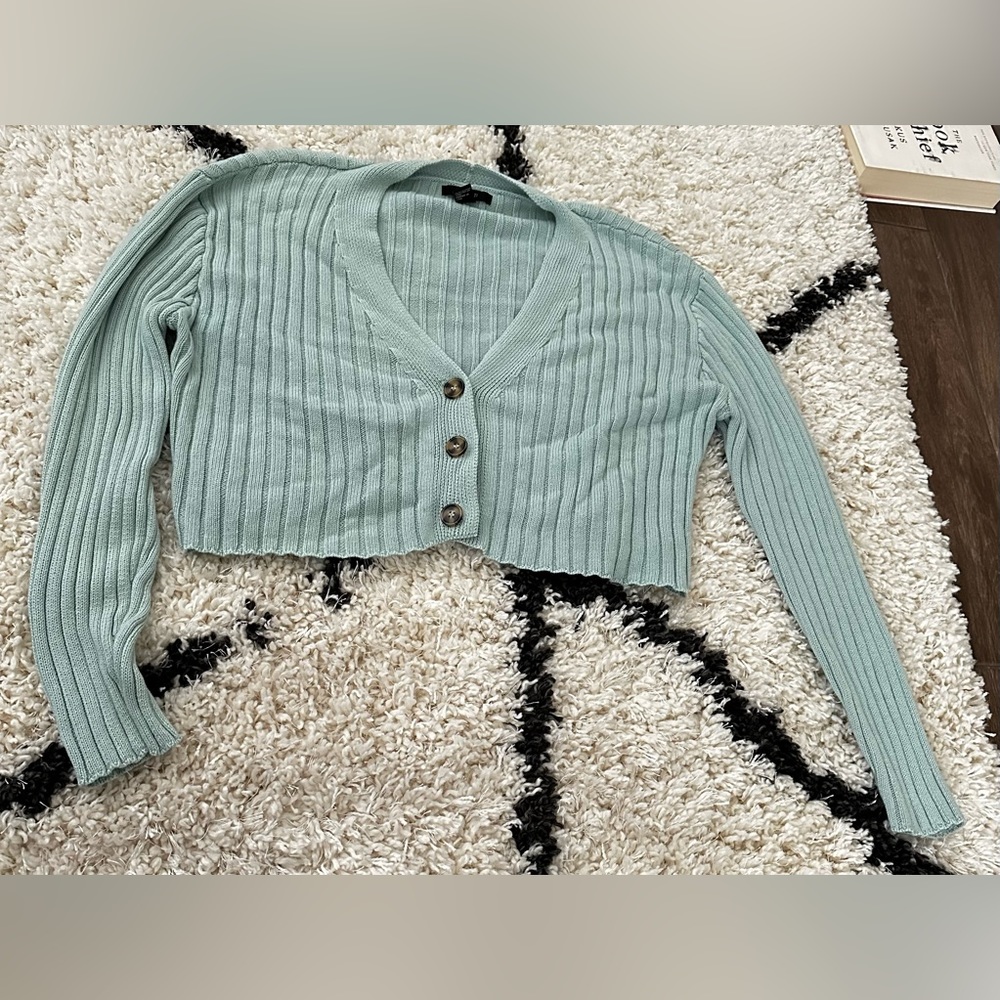 Cropped Sweater Shirt